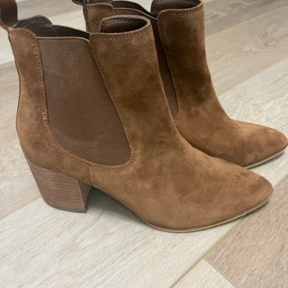 Steve Madden Addy Cognac Suede Bootie - Size 11 - Picture 3 of 9